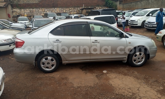 Gura Yakoze Toyota Premio Silver Imodoka i Kampala mu Uganda Gura Yakoze Toyota Premio Silver Imodoka i Kampala mu Uganda