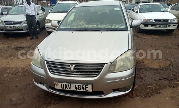 Gura Yakoze Toyota Premio Silver Imodoka i Kampala mu Uganda Gura Yakoze Toyota Premio Silver Imodoka i Kampala mu Uganda