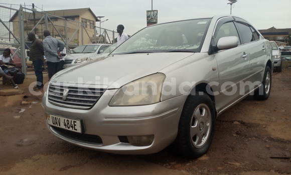 Gura Yakoze Toyota Premio Silver Imodoka i Kampala mu Uganda Gura Yakoze Toyota Premio Silver Imodoka i Kampala mu Uganda