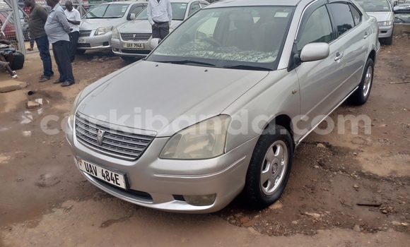 Gura Yakoze Toyota Premio Silver Imodoka i Kampala mu Uganda Gura Yakoze Toyota Premio Silver Imodoka i Kampala mu Uganda