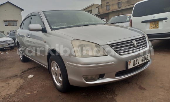 Gura Yakoze Toyota Premio Silver Imodoka i Kampala mu Uganda Gura Yakoze Toyota Premio Silver Imodoka i Kampala mu Uganda