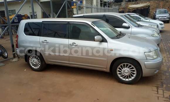 Gura Yakoze Toyota Succeed Silver Imodoka i Kampala mu Uganda Gura Yakoze Toyota Succeed Silver Imodoka i Kampala mu Uganda