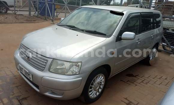 Gura Yakoze Toyota Succeed Silver Imodoka i Kampala mu Uganda Gura Yakoze Toyota Succeed Silver Imodoka i Kampala mu Uganda