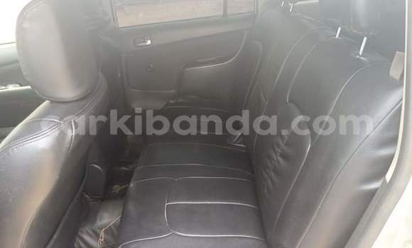 Gura Yakoze Toyota Succeed Silver Imodoka i Kampala mu Uganda Gura Yakoze Toyota Succeed Silver Imodoka i Kampala mu Uganda