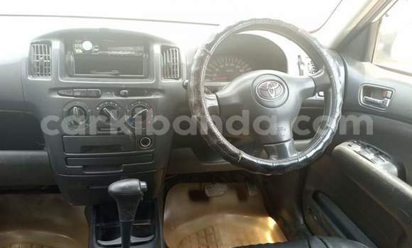 Gura Yakoze Toyota Succeed Silver Imodoka i Kampala mu Uganda Gura Yakoze Toyota Succeed Silver Imodoka i Kampala mu Uganda