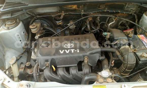 Gura Yakoze Toyota Succeed Silver Imodoka i Kampala mu Uganda Gura Yakoze Toyota Succeed Silver Imodoka i Kampala mu Uganda