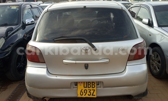 Gura Yakoze Toyota Vitz Silver Imodoka i Kampala mu Uganda Gura Yakoze Toyota Vitz Silver Imodoka i Kampala mu Uganda