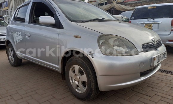 Gura Yakoze Toyota Vitz Silver Imodoka i Kampala mu Uganda Gura Yakoze Toyota Vitz Silver Imodoka i Kampala mu Uganda