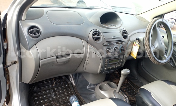 Gura Yakoze Toyota Vitz Silver Imodoka i Kampala mu Uganda Gura Yakoze Toyota Vitz Silver Imodoka i Kampala mu Uganda