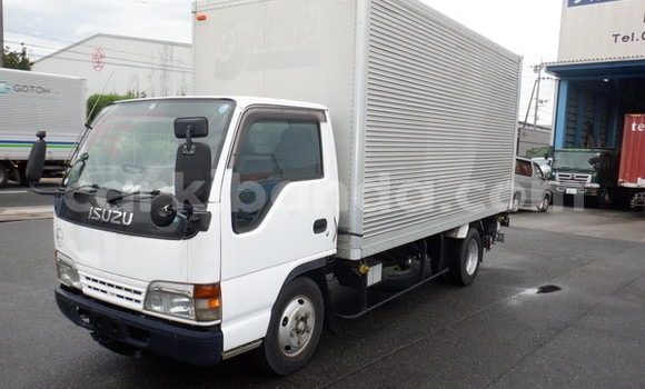 Buy Used Isuzu Bighorn White Truck in Kampala in Uganda Buy Used Isuzu Bighorn White Truck in Kampala in Uganda
