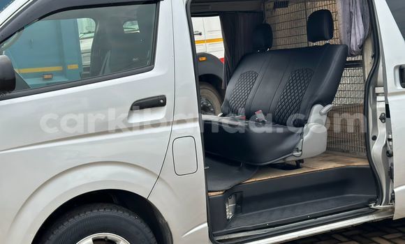 Buy Used Toyota Hiace Silver Car in Kampala in Uganda Buy Used Toyota Hiace Silver Car in Kampala in Uganda