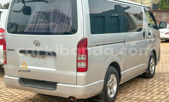 Buy Used Toyota Hiace Silver Car in Kampala in Uganda Buy Used Toyota Hiace Silver Car in Kampala in Uganda