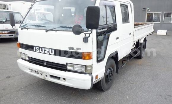 Gura Yakoze Isuzu Bighorn White Ikamyo i Kampala mu Uganda