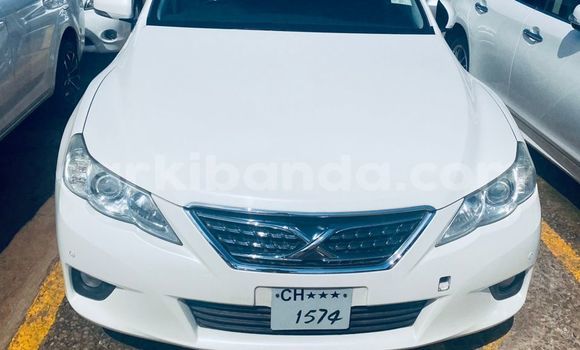 Nunua Ilio tumika Toyota Mark X Nyeupe Gari ndani ya Kampala nchini Uganda Nunua Ilio tumika Toyota Mark X Nyeupe Gari ndani ya Kampala nchini Uganda