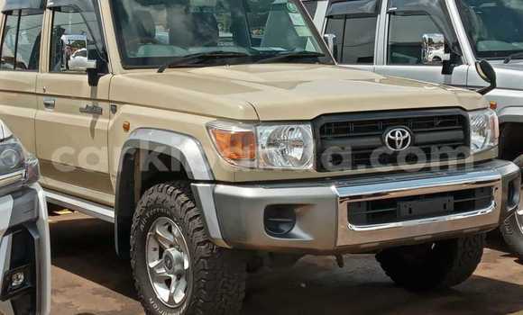 Nunua Ilio tumika Toyota Land Cruiser Nyingine Gari ndani ya Kampala nchini Uganda Nunua Ilio tumika Toyota Land Cruiser Nyingine Gari ndani ya Kampala nchini Uganda