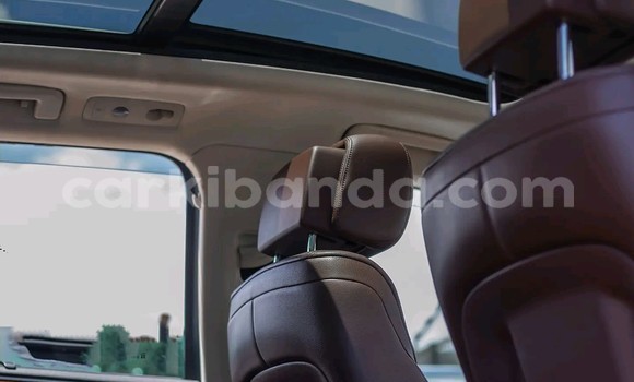 Nunua Ilio tumika Volkswagen Touareg Fedha Gari ndani ya Kampala nchini Uganda Nunua Ilio tumika Volkswagen Touareg Fedha Gari ndani ya Kampala nchini Uganda
