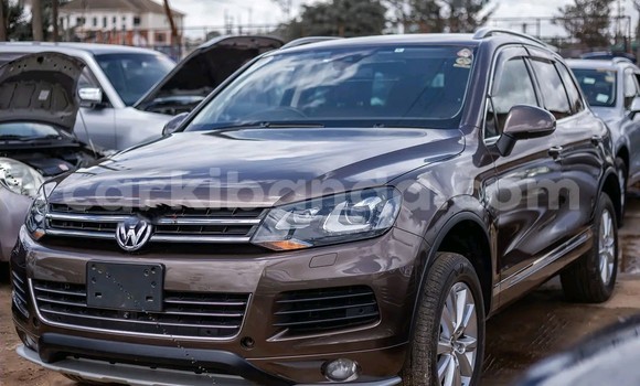 Nunua Ilio tumika Volkswagen Touareg Nyingine Gari ndani ya Kampala nchini Uganda Nunua Ilio tumika Volkswagen Touareg Nyingine Gari ndani ya Kampala nchini Uganda