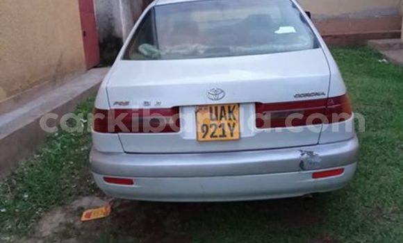 Gura Imported Toyota Premio White Imodoka i Mukono mu Uganda Gura Imported Toyota Premio White Imodoka i Mukono mu Uganda