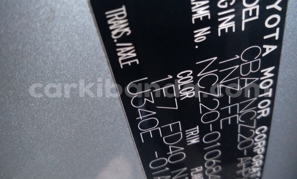 Nunua Ilio tumika Toyota Raum Fedha Gari ndani ya Kampala nchini Uganda Nunua Ilio tumika Toyota Raum Fedha Gari ndani ya Kampala nchini Uganda