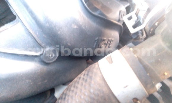 Nunua Ilio tumika Toyota Raum Fedha Gari ndani ya Kampala nchini Uganda Nunua Ilio tumika Toyota Raum Fedha Gari ndani ya Kampala nchini Uganda