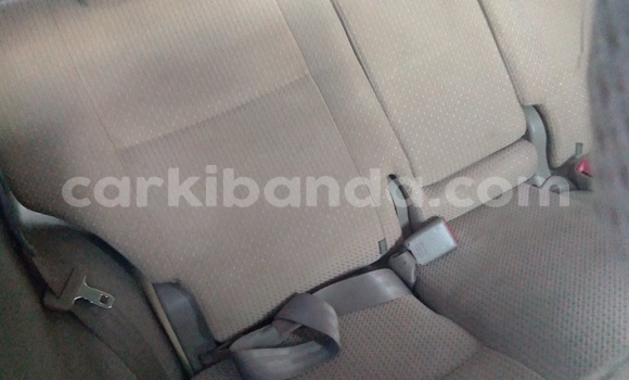 Nunua Ilio tumika Toyota Raum Fedha Gari ndani ya Kampala nchini Uganda Nunua Ilio tumika Toyota Raum Fedha Gari ndani ya Kampala nchini Uganda