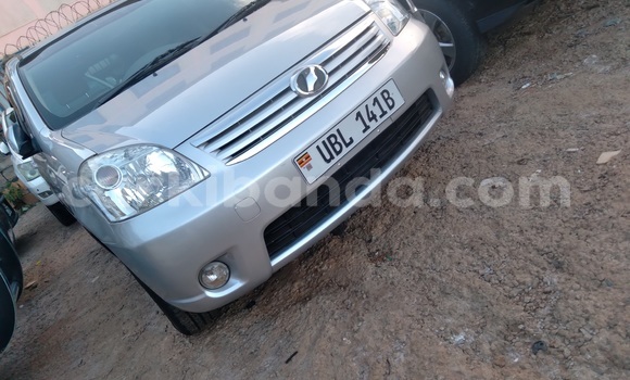 Nunua Ilio tumika Toyota Raum Fedha Gari ndani ya Kampala nchini Uganda Nunua Ilio tumika Toyota Raum Fedha Gari ndani ya Kampala nchini Uganda