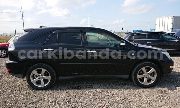 Nunua Imported Toyota Harrier Nyeusi Gari ndani ya Kampala nchini Uganda Nunua Imported Toyota Harrier Nyeusi Gari ndani ya Kampala nchini Uganda