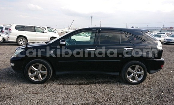 Nunua Imported Toyota Harrier Nyeusi Gari ndani ya Kampala nchini Uganda Nunua Imported Toyota Harrier Nyeusi Gari ndani ya Kampala nchini Uganda