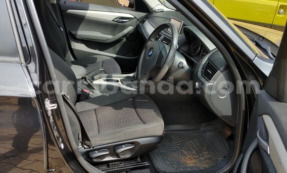 Acheter Import Voiture BMW X1 Noir à Kampala, Ouganda Acheter Import Voiture BMW X1 Noir à Kampala, Ouganda