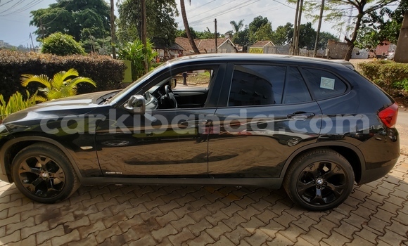 Acheter Import Voiture BMW X1 Noir à Kampala, Ouganda Acheter Import Voiture BMW X1 Noir à Kampala, Ouganda