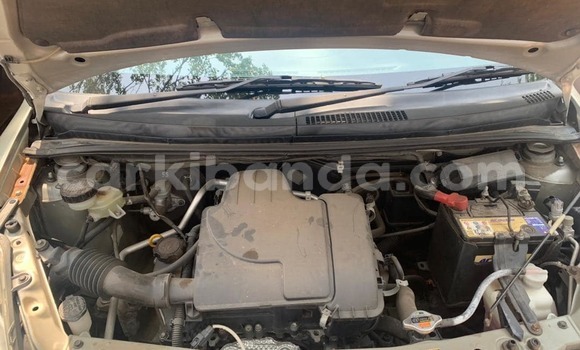 Gura Yakoze Toyota Passo Beige Imodoka i Adjumani mu Northern Gura Yakoze Toyota Passo Beige Imodoka i Adjumani mu Northern