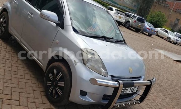 Nunua Ilio tumika Toyota Passo Fedha Gari ndani ya Kampala nchini Uganda