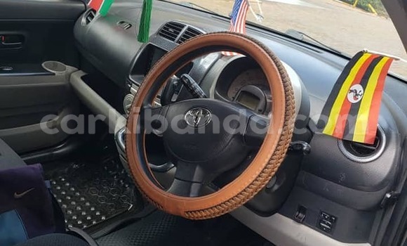 Acheter Occasion Voiture Toyota Passo Gris à Kampala, Ouganda Acheter Occasion Voiture Toyota Passo Gris à Kampala, Ouganda