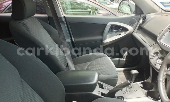 Acheter Occasion Voiture Toyota RAV4 Gris à Kampala, Ouganda Acheter Occasion Voiture Toyota RAV4 Gris à Kampala, Ouganda
