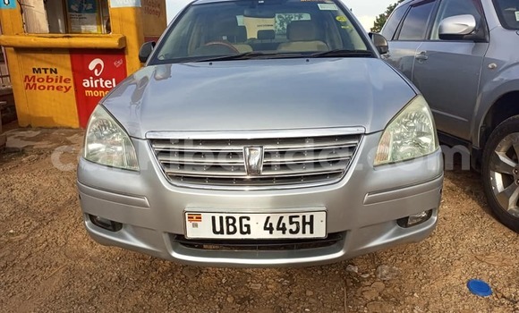 Acheter Occasion Voiture Toyota Premio Gris à Kampala, Ouganda Acheter Occasion Voiture Toyota Premio Gris à Kampala, Ouganda