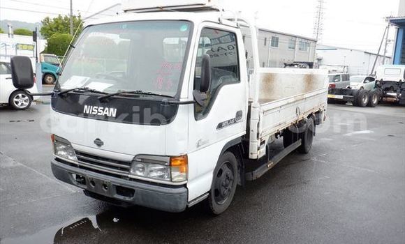 Buy Used Nissan UD White Truck in Kampala in Uganda Buy Used Nissan UD White Truck in Kampala in Uganda