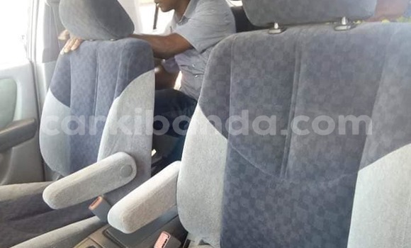 Gura Imported Toyota Harrier White Imodoka i Kampala mu Uganda Gura Imported Toyota Harrier White Imodoka i Kampala mu Uganda