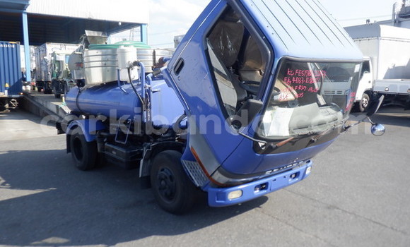 Acheter Occasion Utilitaire Mitsubishi Van Bleu à Kampala, Ouganda Acheter Occasion Utilitaire Mitsubishi Van Bleu à Kampala, Ouganda