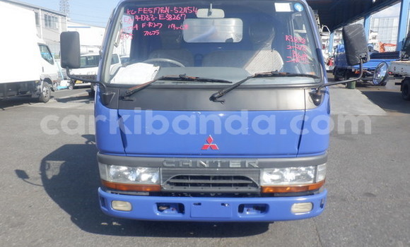 Acheter Occasion Utilitaire Mitsubishi Van Bleu à Kampala, Ouganda Acheter Occasion Utilitaire Mitsubishi Van Bleu à Kampala, Ouganda