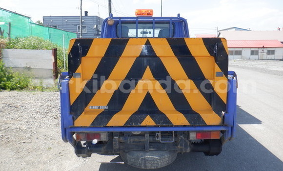 Acheter Occasion Utilitaire Mitsubishi Van Bleu à Kampala, Ouganda Acheter Occasion Utilitaire Mitsubishi Van Bleu à Kampala, Ouganda