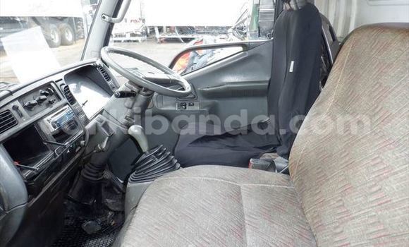 Acheter Occasion Utilitaire Mitsubishi Van Blanc à Kampala, Ouganda Acheter Occasion Utilitaire Mitsubishi Van Blanc à Kampala, Ouganda