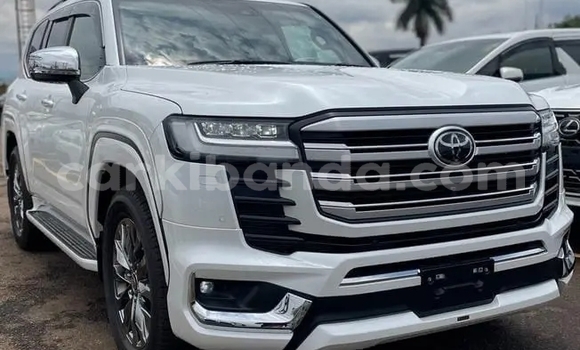 Buy New Toyota Prado Silver Car in Kampala in Uganda Buy New Toyota Prado Silver Car in Kampala in Uganda