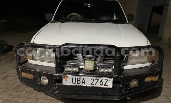 Acheter Occasion Voiture Nissan 370Z Blanc à Kampala, Ouganda