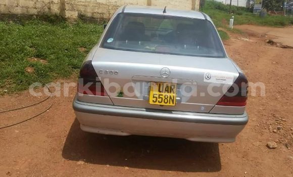Nunua Imported Mercedes‒Benz C–Class Fedha Gari ndani ya Kampala nchini Uganda Nunua Imported Mercedes‒Benz C–Class Fedha Gari ndani ya Kampala nchini Uganda