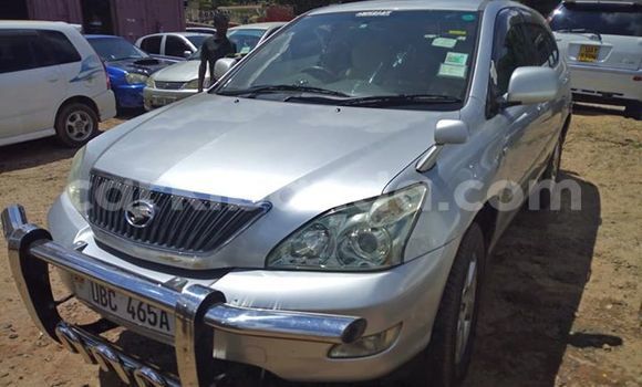 Gura Imported Toyota Harrier Silver Imodoka i Kampala mu Uganda Gura Imported Toyota Harrier Silver Imodoka i Kampala mu Uganda