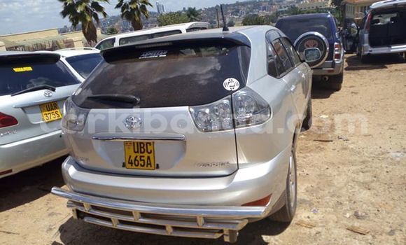 Gura Imported Toyota Harrier Silver Imodoka i Kampala mu Uganda Gura Imported Toyota Harrier Silver Imodoka i Kampala mu Uganda