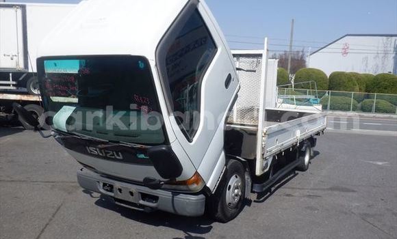 Gura Yakoze Isuzu Bighorn White Ikamyo i Kampala mu Uganda Gura Yakoze Isuzu Bighorn White Ikamyo i Kampala mu Uganda