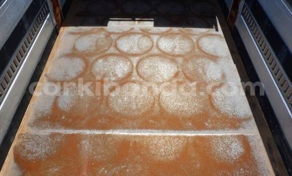 Nunua Ilio tumika Isuzu Bighorn Nyeupe Lori ndani ya Kampala nchini Uganda