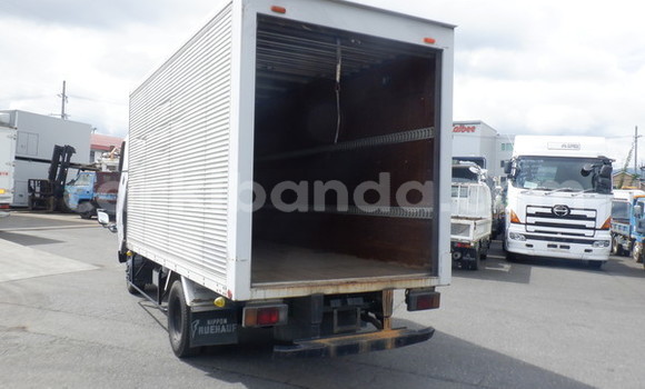 Buy Used Isuzu Bighorn White Truck in Kampala in Uganda