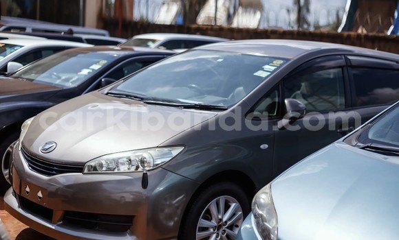 Nunua Ilio tumika Toyota Wish Nyingine Gari ndani ya Kampala nchini Uganda Nunua Ilio tumika Toyota Wish Nyingine Gari ndani ya Kampala nchini Uganda